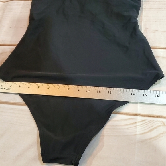 New Tournesol Black Pink Floral One Piece Crisscross Back Swimsuit Size Medium - Picture 9 of 10